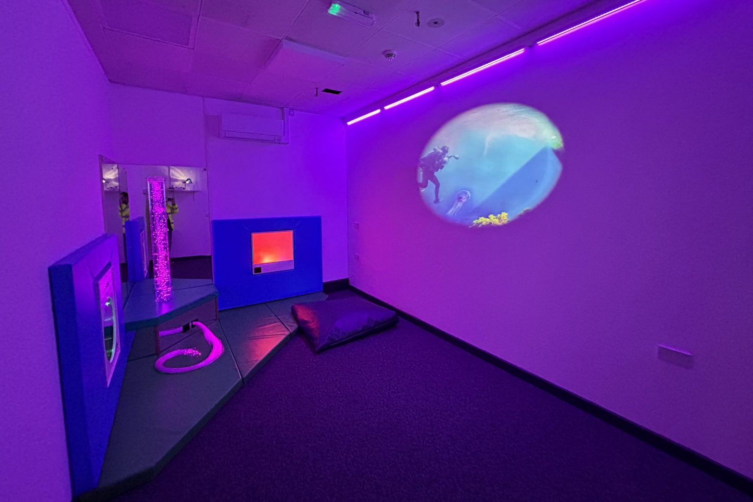 Airport unveils pre-flight sensory space to relax passengers prone to ...