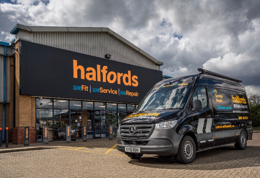 halfords store closures