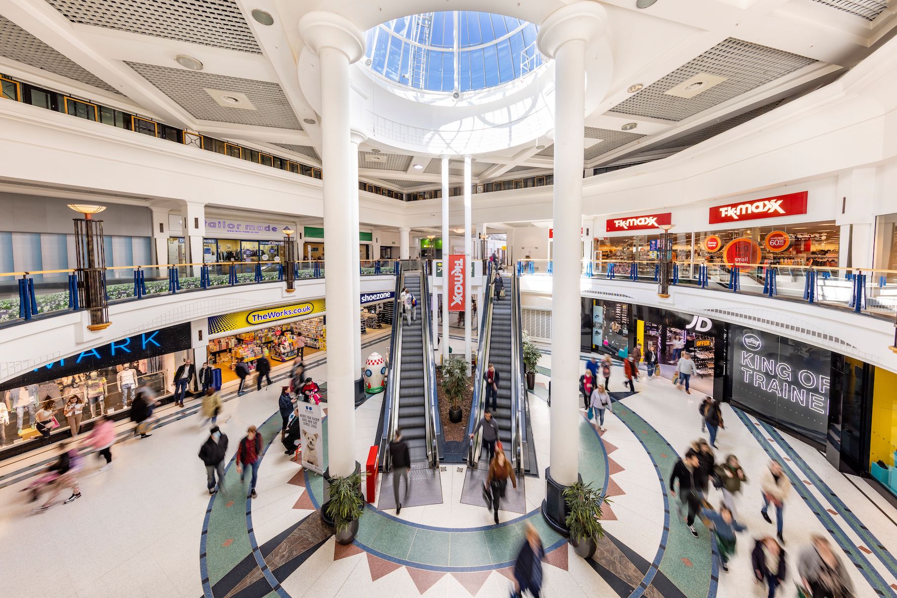 Facilities company secures contract with shopping centre | TheBusinessDesk.com