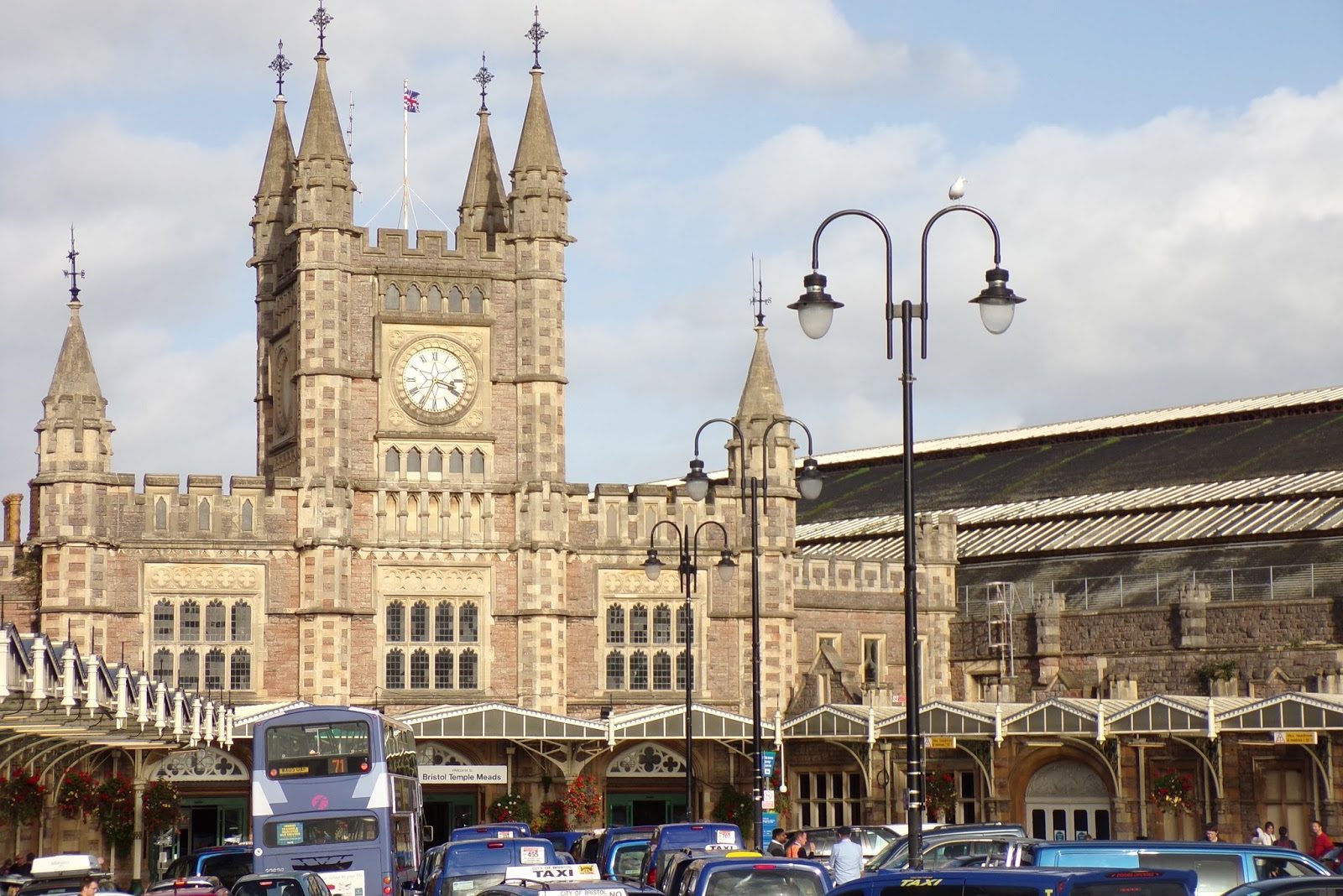 Work forging ahead in new 23m entrance to Temple Meads South West